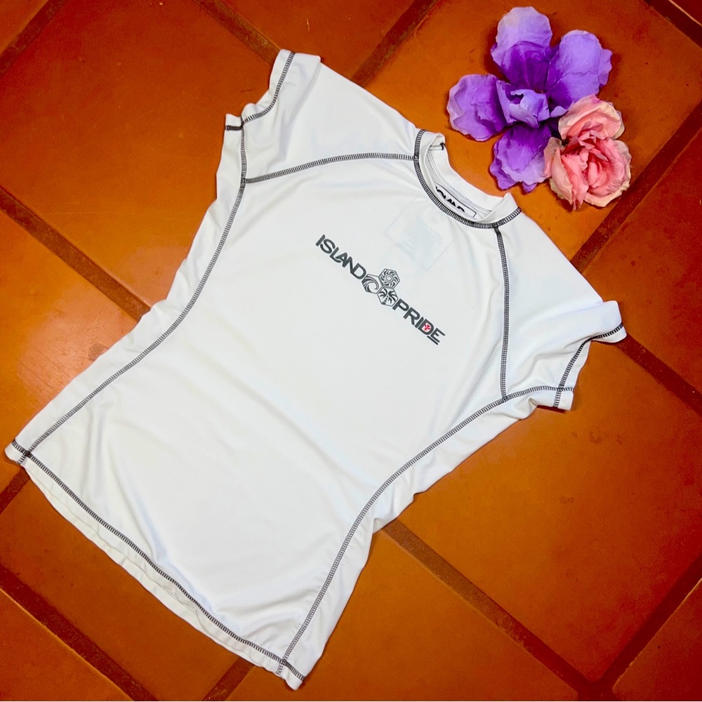 Island Pride Women's White Lightweight Short Sleeve Surfing Shirt; L